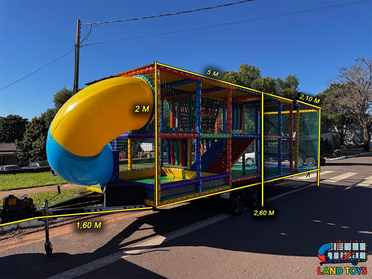Carreta Playground Land Toys de 9 metros aberta com medidas indicadas